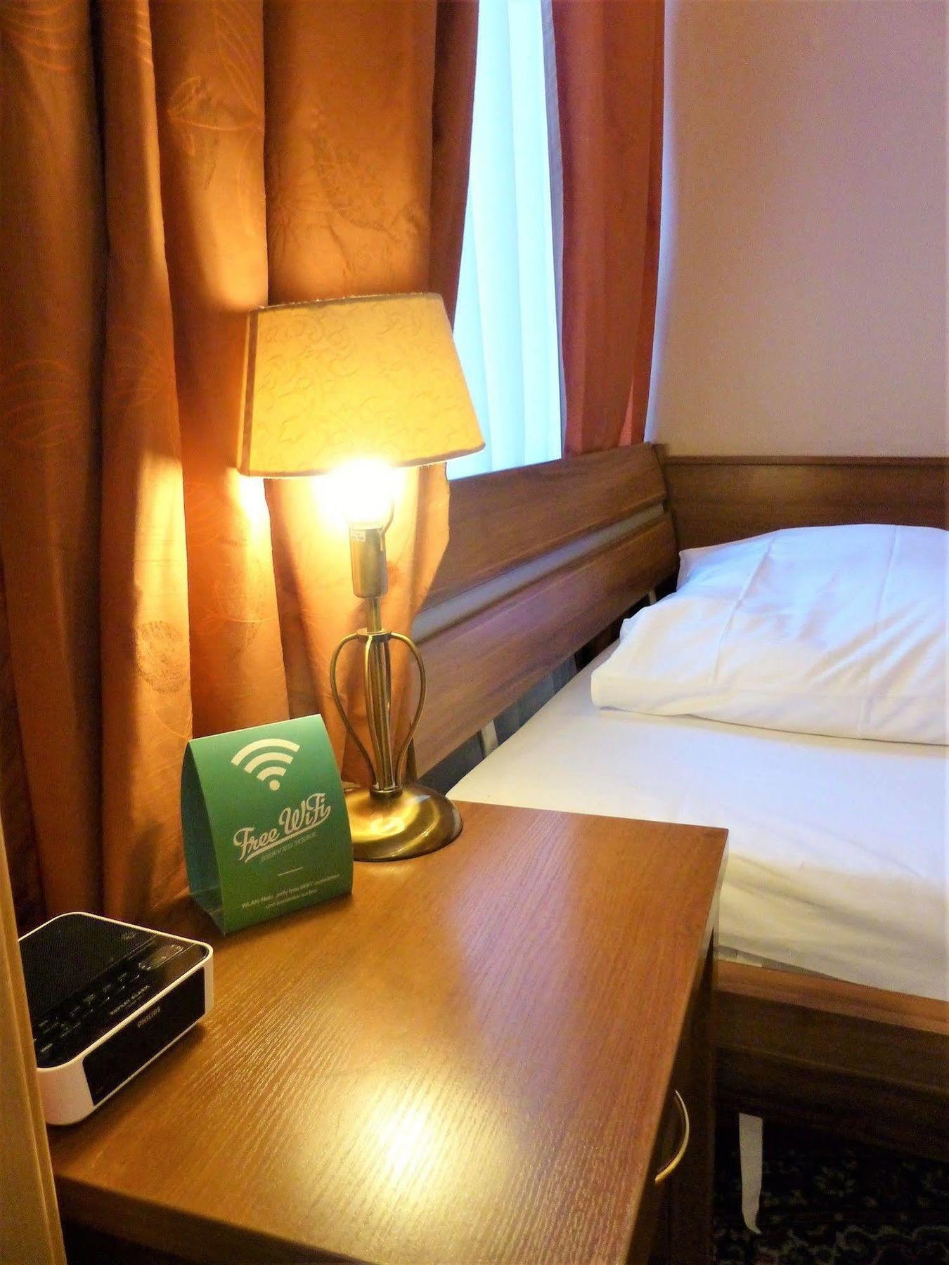Hotel Pension Savoy Near Kurfuerstendamm Berlin Luaran gambar
