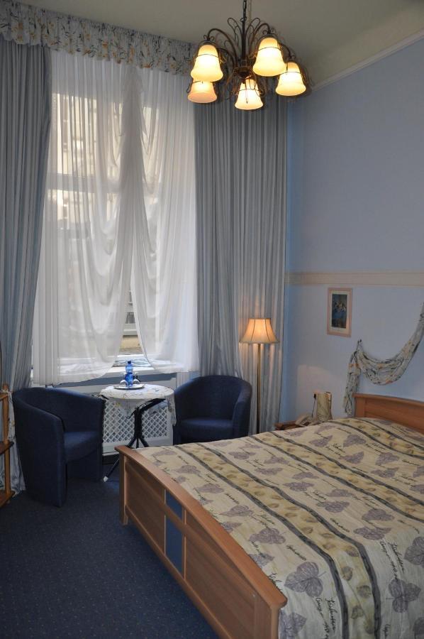 Hotel Pension Savoy Near Kurfuerstendamm Berlin Bilik gambar